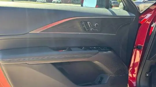 2025 Cadillac Lyriq 1GYKPURK5SZ310976