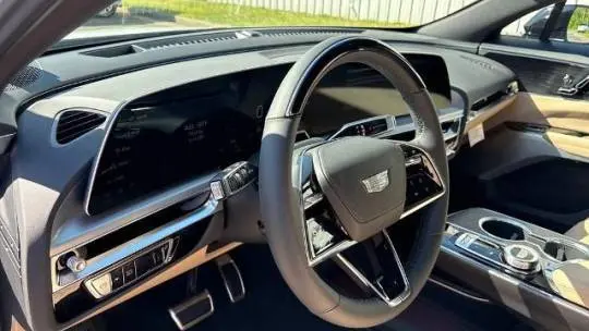 2025 Cadillac Lyriq 1GYKPYRL7SZ310350