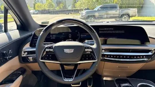 2025 Cadillac Lyriq 1GYKPYRL7SZ310350