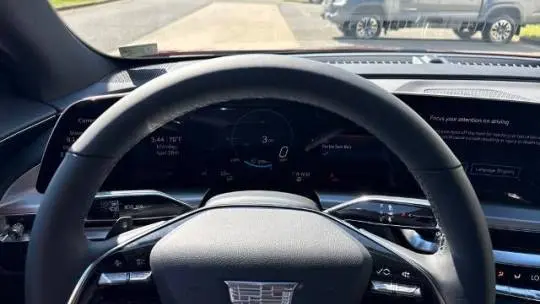 2025 Cadillac Lyriq 1GYKPURK5SZ310976