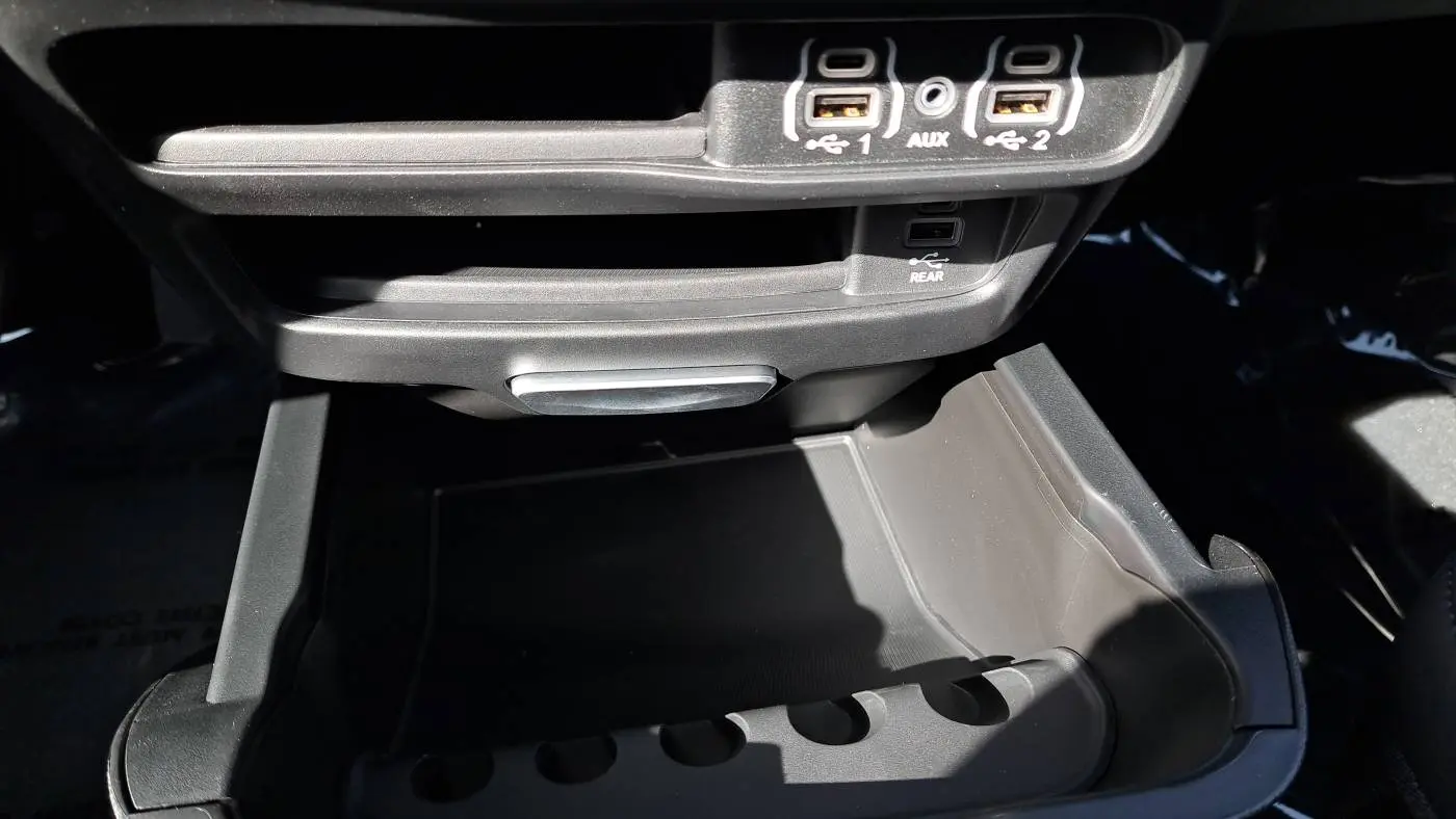 2025 Chrysler Pacifica 2C4RC1S79SR560476