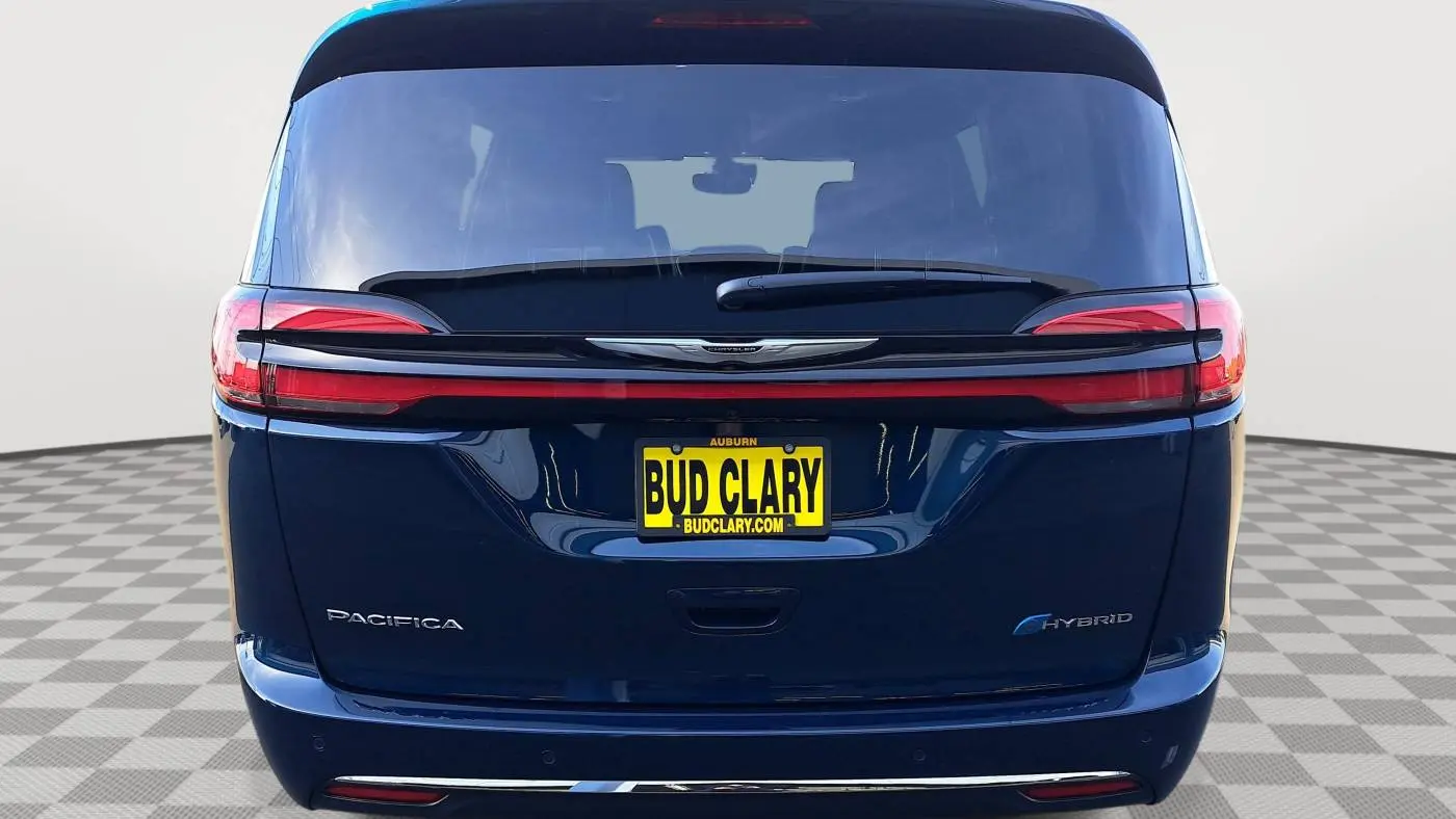 2025 Chrysler Pacifica 2C4RC1S79SR560476