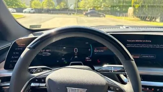 2025 Cadillac Lyriq 1GYKPRRL0SZ310597