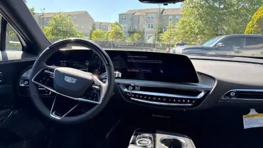 2025 Cadillac Lyriq 1GYKPRRL0SZ310597