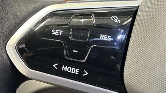 2023 Volkswagen ID.4 1V2BMPE88PC058143