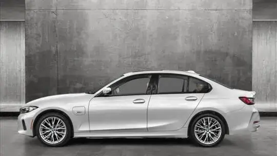 2024 BMW 3 Series - Images - 3