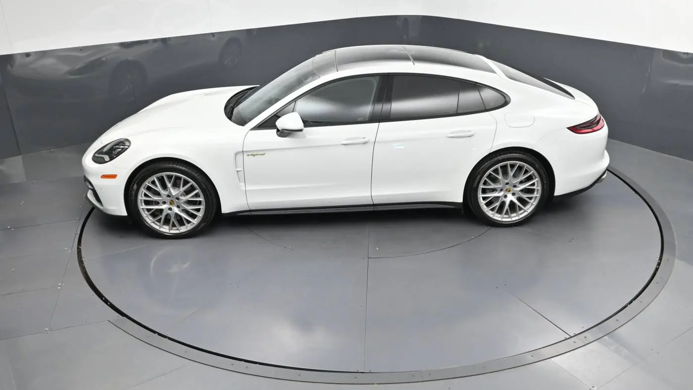 2018 Porsche Panamera WP0AE2A70JL130311