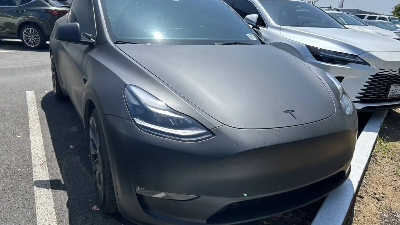 2022 Tesla Model Y 7SAYGDEF8NF513656