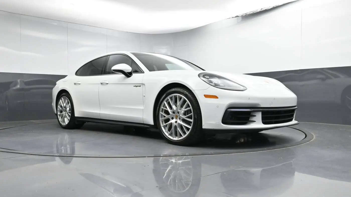 2018 Porsche Panamera WP0AE2A70JL130311