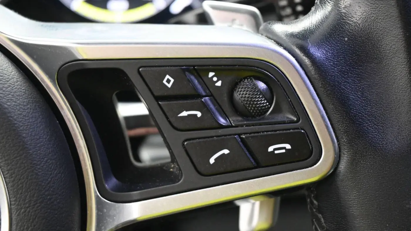 2018 Porsche Panamera WP0AE2A70JL130311