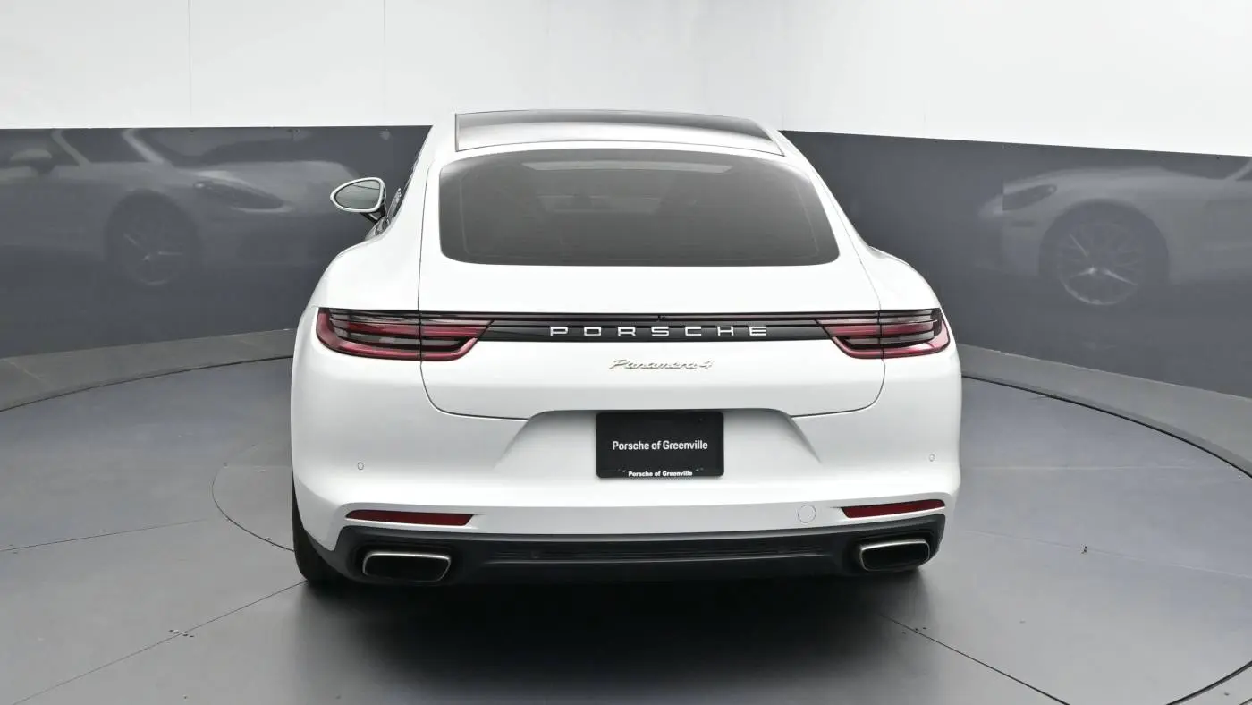 2018 Porsche Panamera WP0AE2A70JL130311