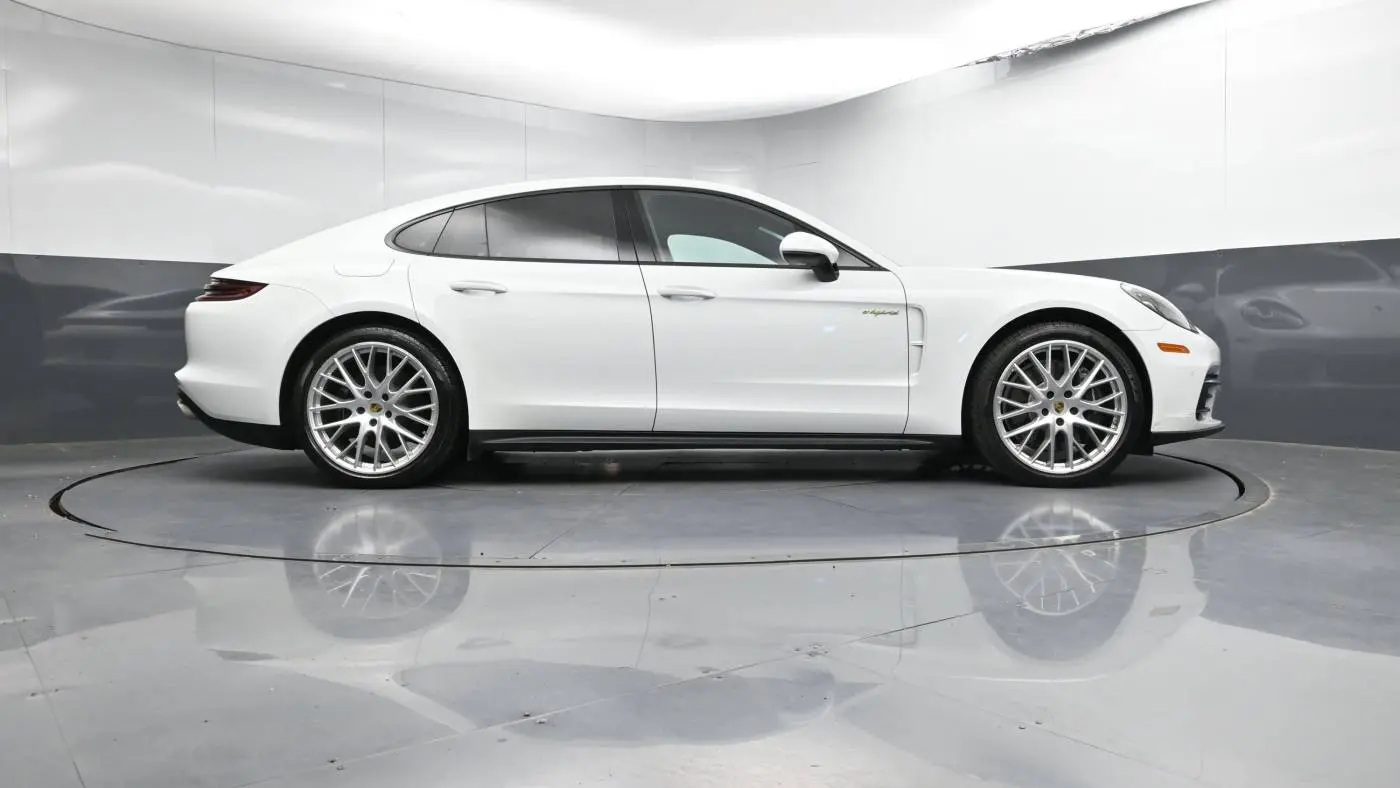 2018 Porsche Panamera WP0AE2A70JL130311