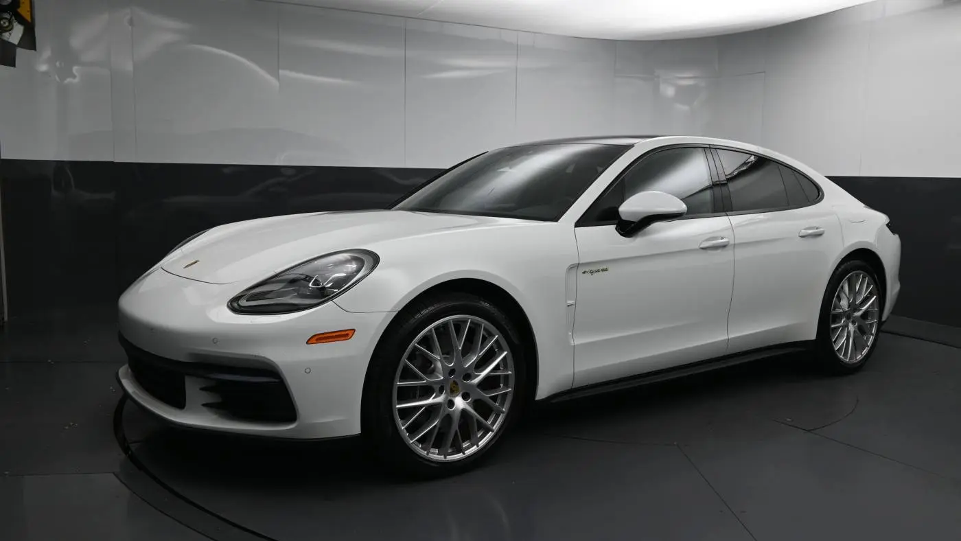 2018 Porsche Panamera WP0AE2A70JL130311