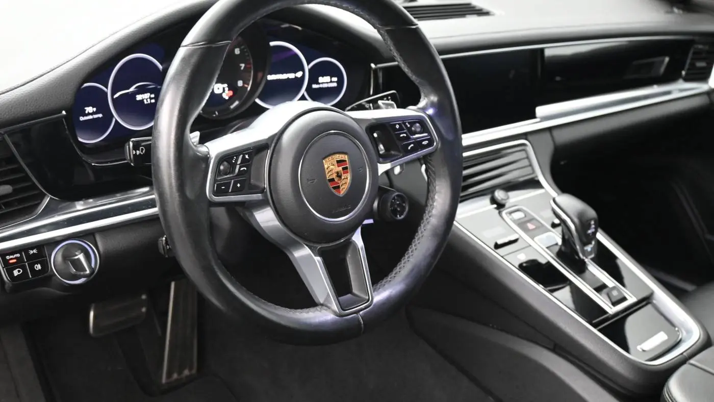 2018 Porsche Panamera WP0AE2A70JL130311