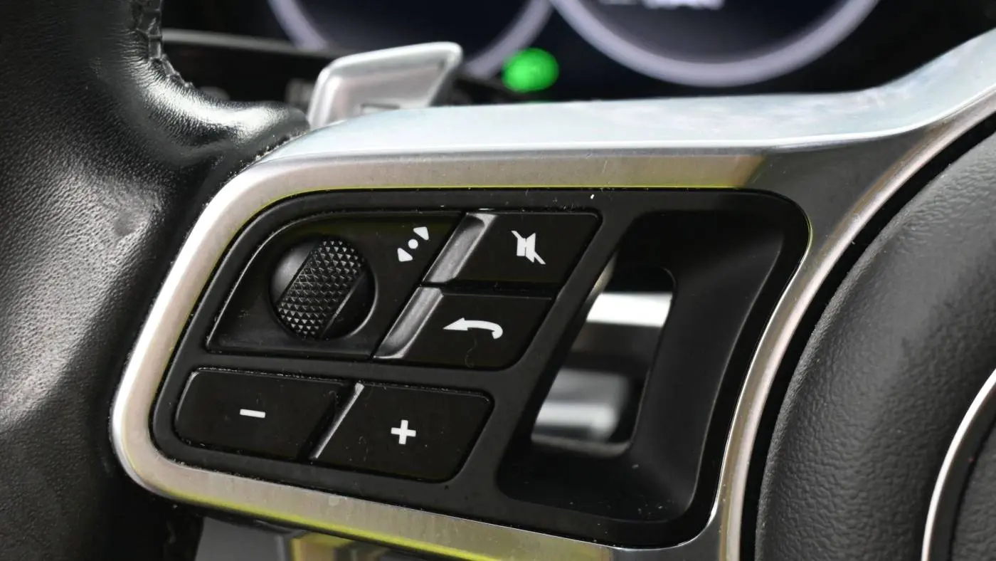2018 Porsche Panamera WP0AE2A70JL130311