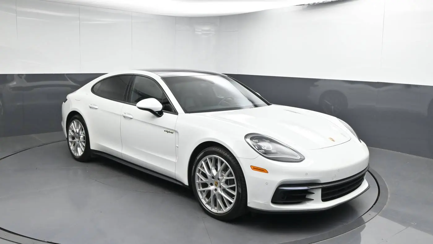 2018 Porsche Panamera WP0AE2A70JL130311