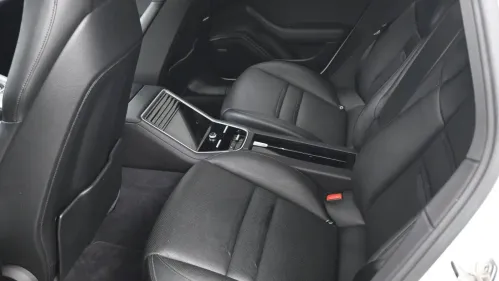 2018 Porsche Panamera WP0AE2A70JL130311