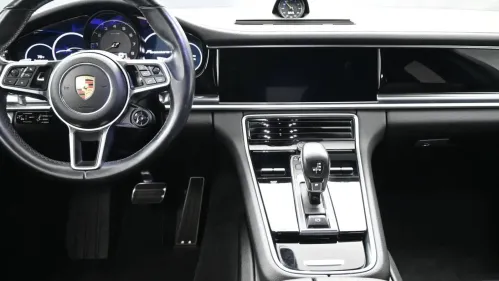 2018 Porsche Panamera WP0AE2A70JL130311