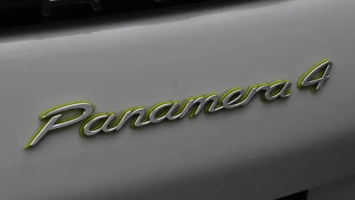 2018 Porsche Panamera WP0AE2A70JL130311