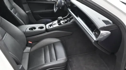 2018 Porsche Panamera WP0AE2A70JL130311