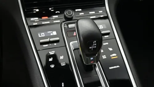 2018 Porsche Panamera WP0AE2A70JL130311