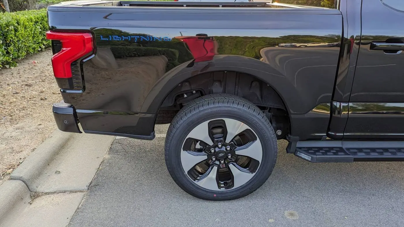 2022 Ford F-150 Lightning 1FT6W1EV7NWG06550
