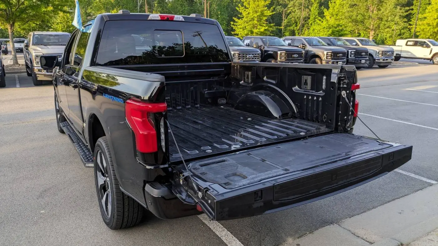 2022 Ford F-150 Lightning 1FT6W1EV7NWG06550