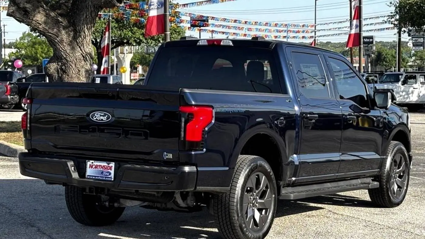 2025 Ford F-150 Lightning 1FT6W3L70SWG02061