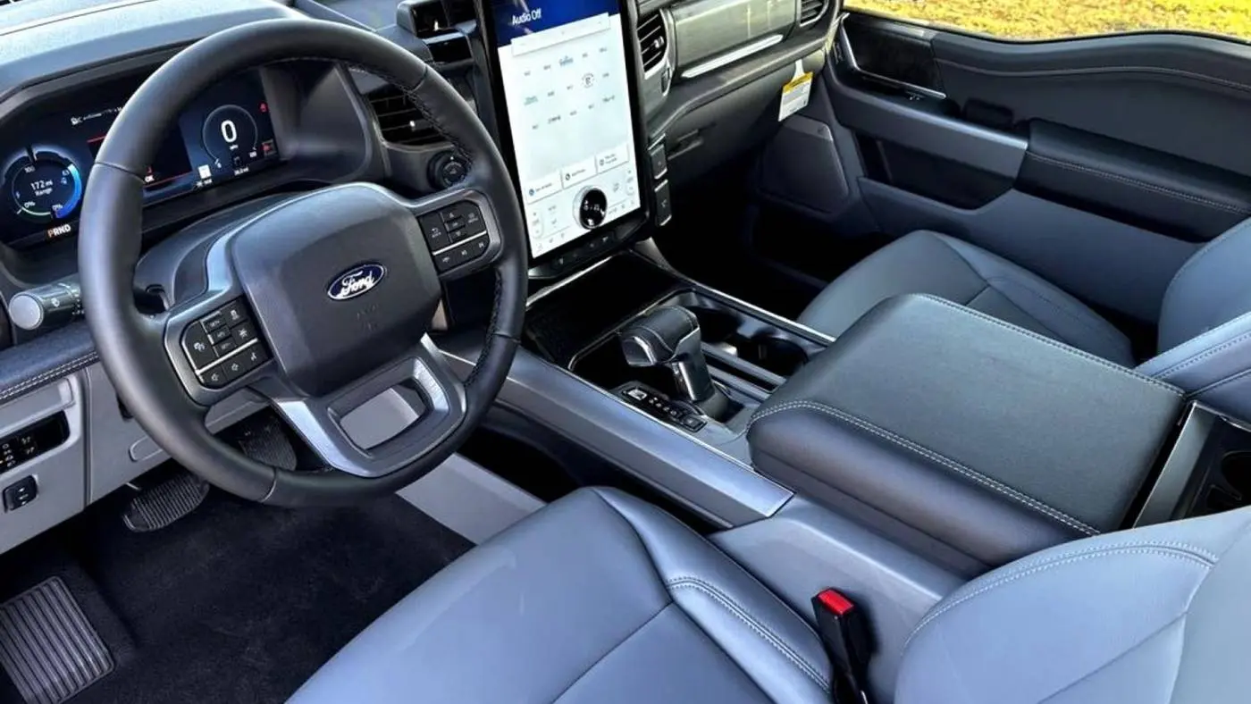 2025 Ford F-150 Lightning 1FT6W3L70SWG02061