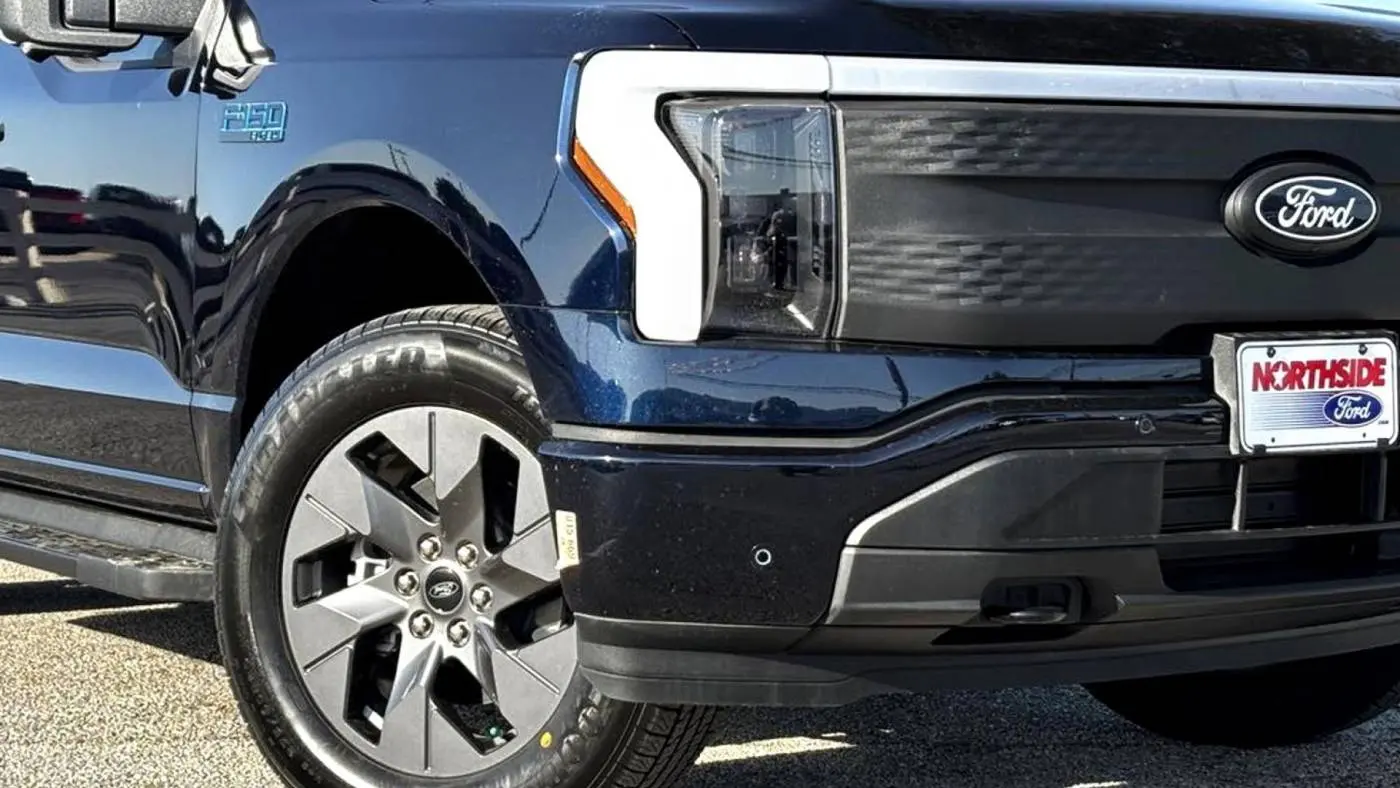 2025 Ford F-150 Lightning 1FT6W3L70SWG02061