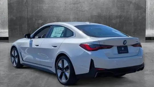 2025 BMW i4 WBY23HD0XSFU82337