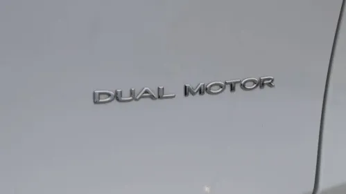 2024 Tesla Model Y 7SAYGDEE9RF117281