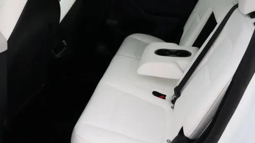 2024 Tesla Model Y 7SAYGDEE9RF117281