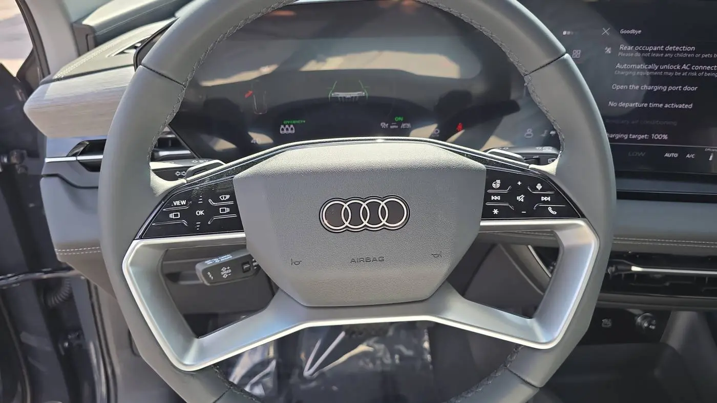 2025 Audi Q6 e-tron WA124BGF7SA016013