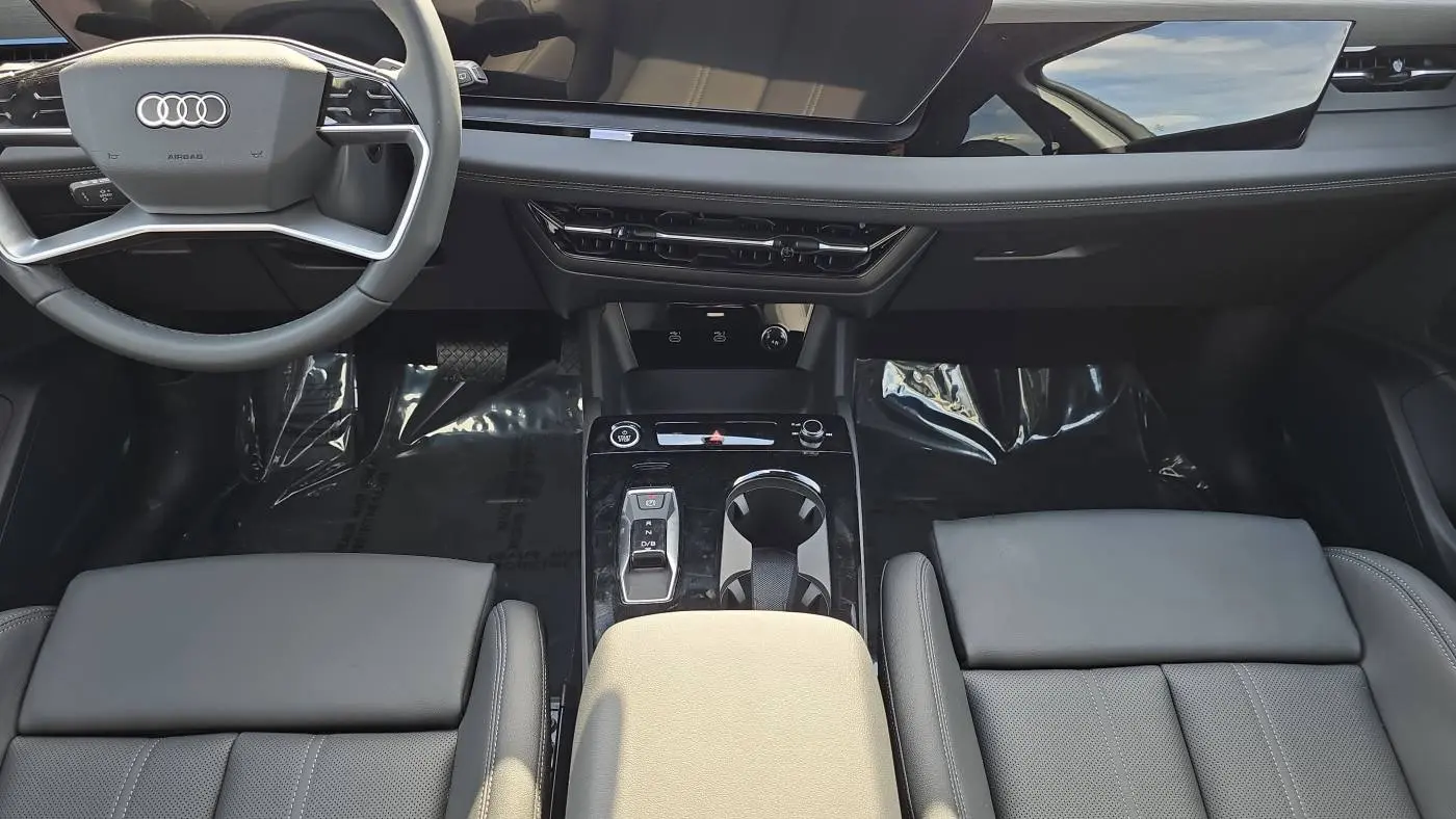 2025 Audi Q6 e-tron WA124BGF7SA016013