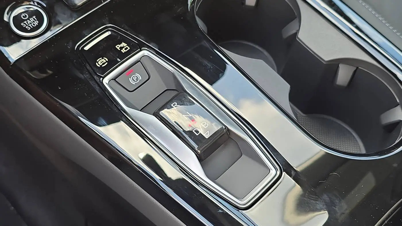2025 Audi Q6 e-tron WA124BGF7SA016013