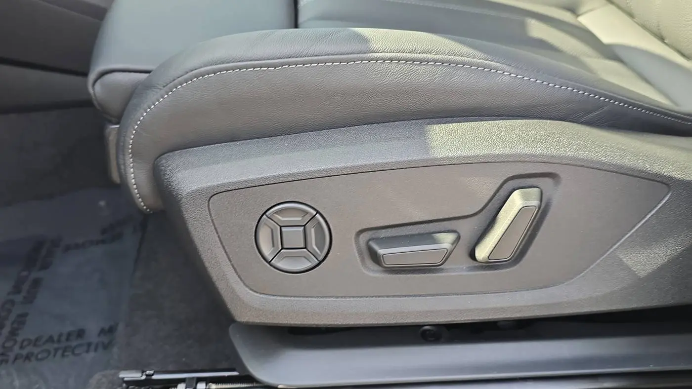 2025 Audi Q6 e-tron WA124BGF7SA016013