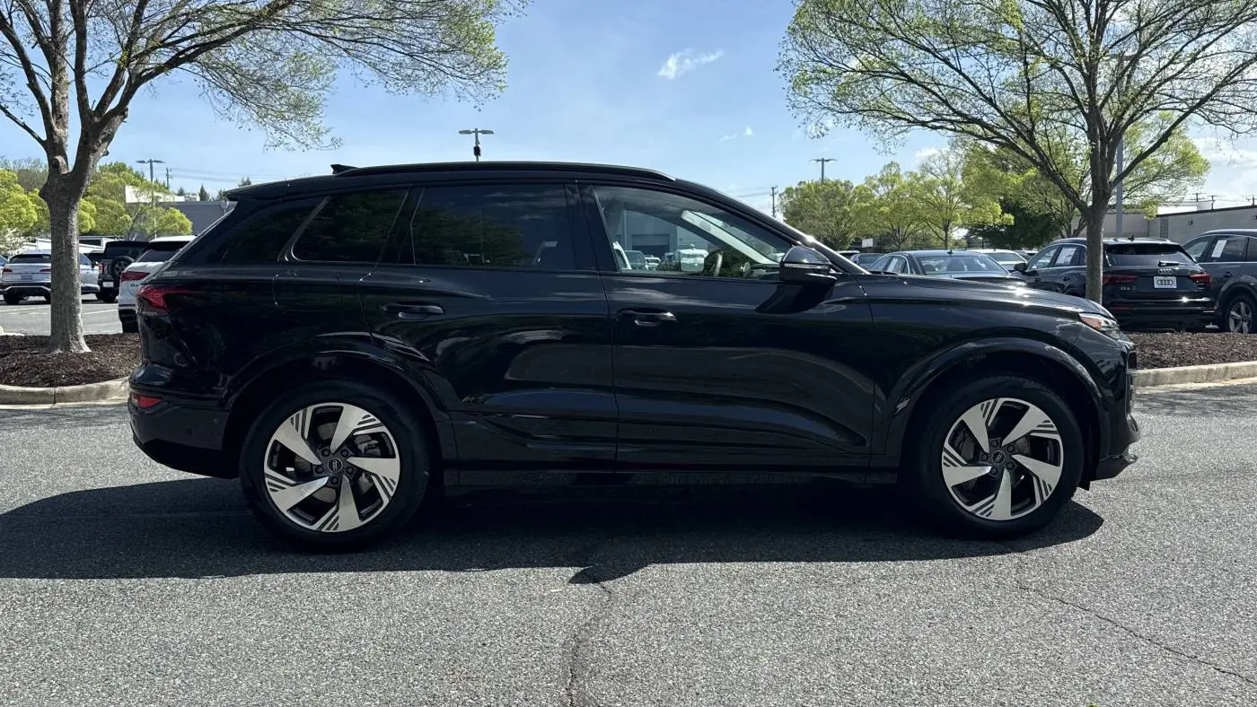 2025 Audi Q6 e-tron WA124BGF3SA036064