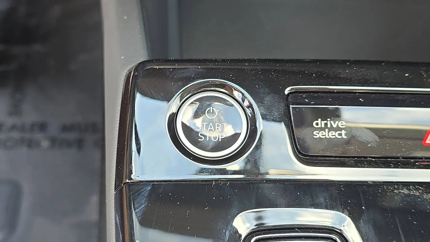 2025 Audi Q6 e-tron WA124BGF7SA016013