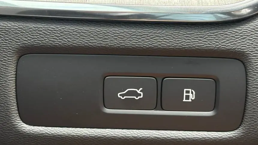 2025 Volvo XC60 YV4H60RC4S1190040