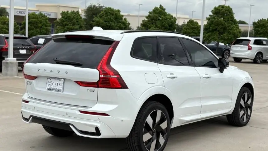 2025 Volvo XC60 YV4H60RC4S1190040