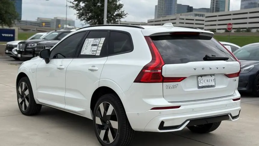 2025 Volvo XC60 YV4H60RC4S1190040