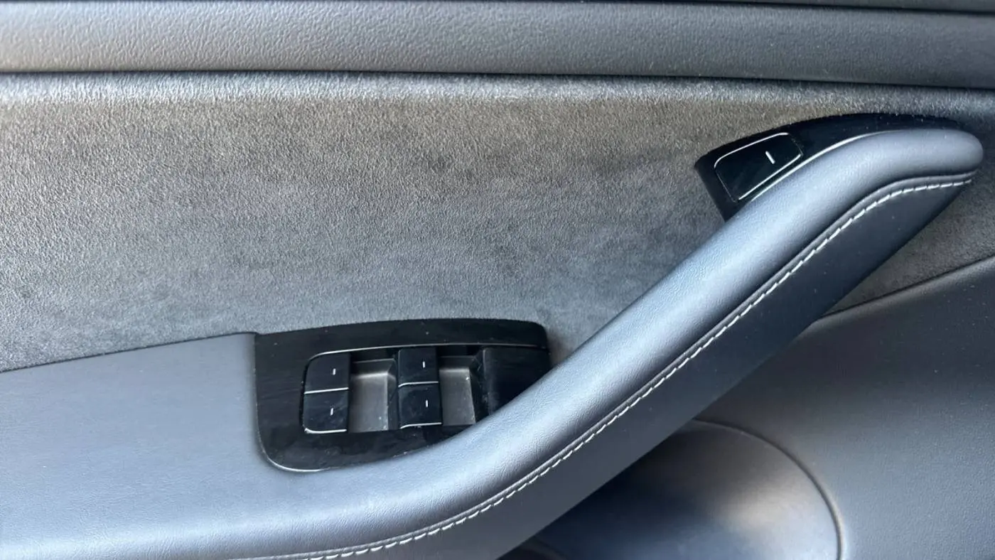 2018 Tesla Model 3 5YJ3E1EB5JF072359