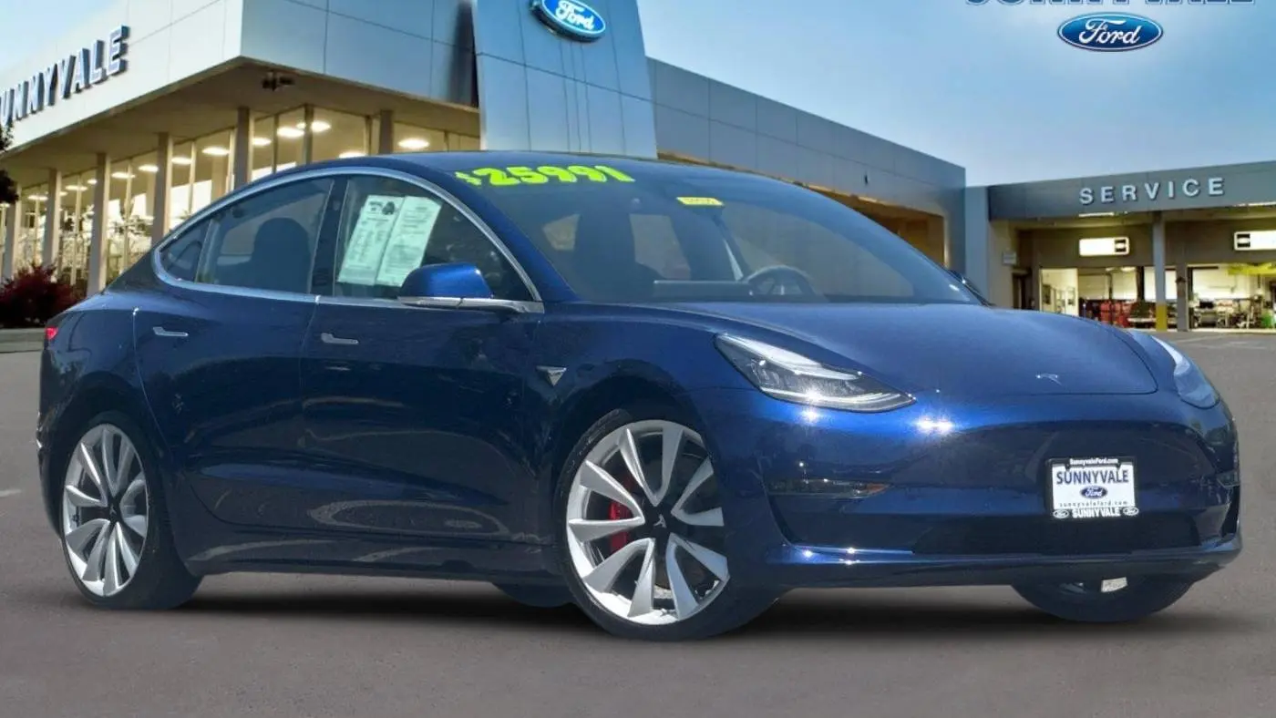 2018 Tesla Model 3 5YJ3E1EB5JF072359