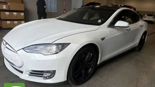 2013 Tesla Model S 5YJSA1CP8DFP27026