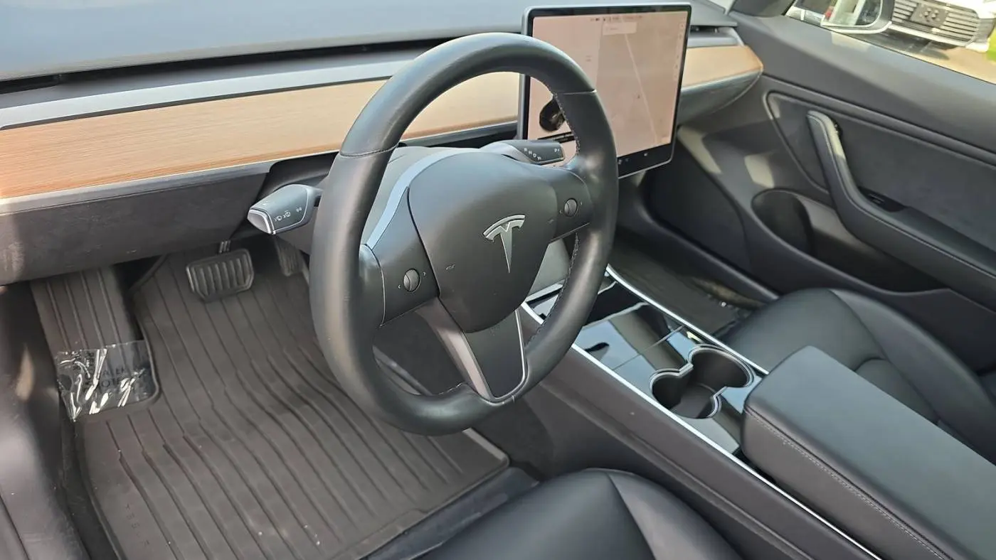 2019 Tesla Model 3 5YJ3E1EA1KF313214