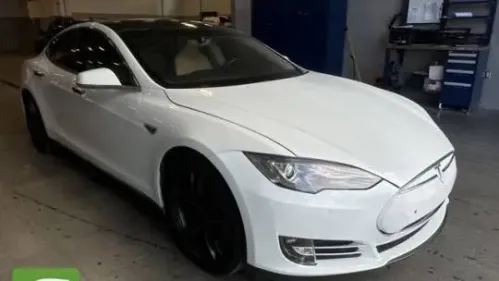 2013 Tesla Model S 5YJSA1CP8DFP27026