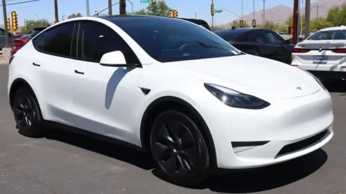 2025 Tesla Model Y 7SAYGDED6SF220929