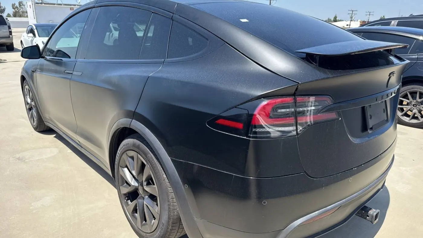 2023 Tesla Model X 7SAXCBE65PF380109
