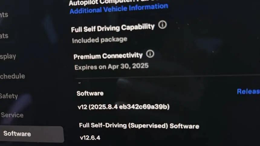 2023 Tesla Model X 7SAXCBE65PF380109